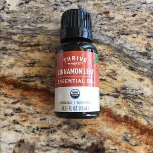Thrive Market Cinnamon Leaf Essential Oil